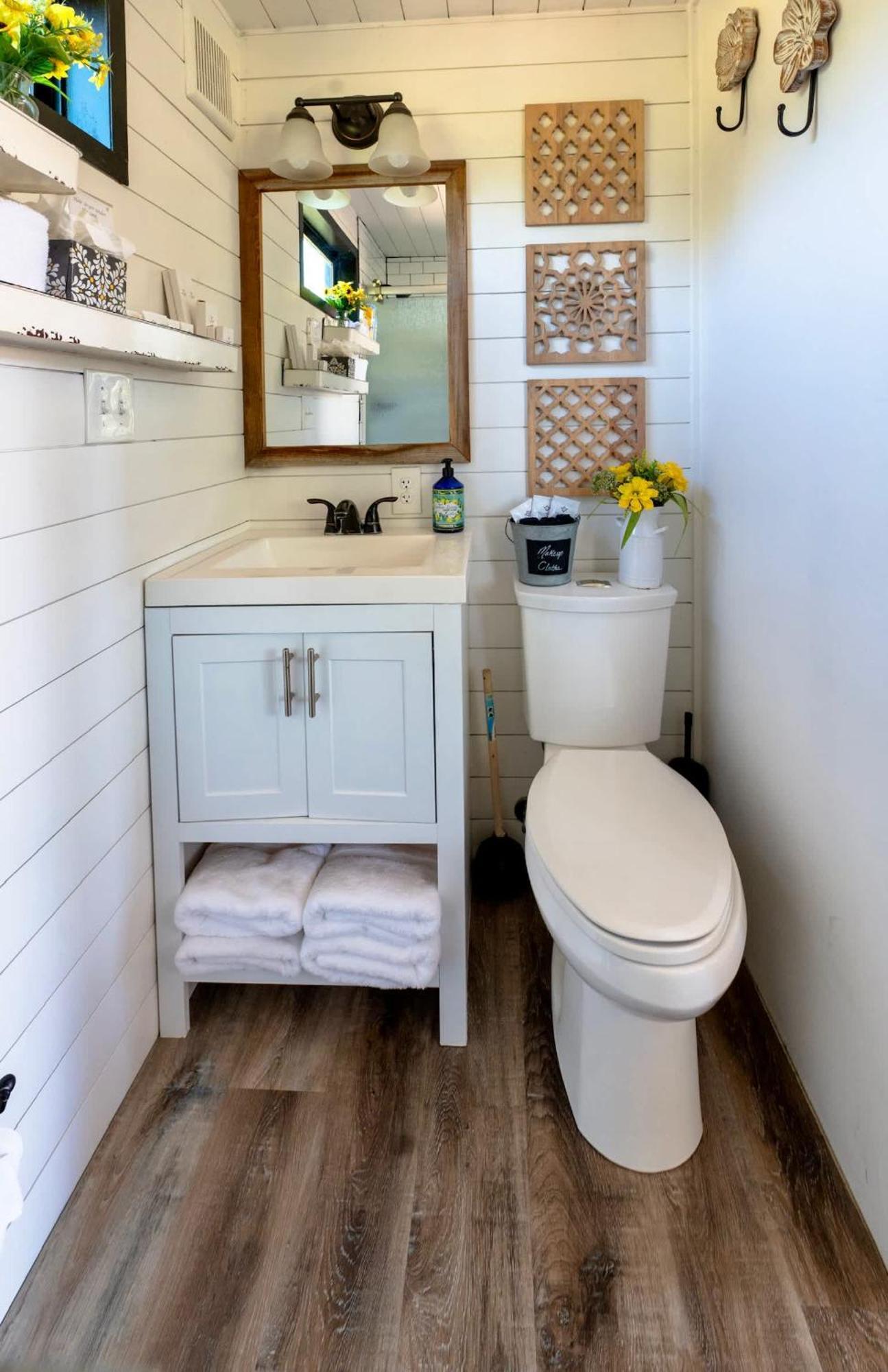 Elegant Container Tiny House Yellow & Blue